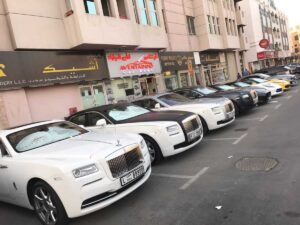 إيجار سيارة في دبي